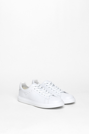 Howell Court Sneakers